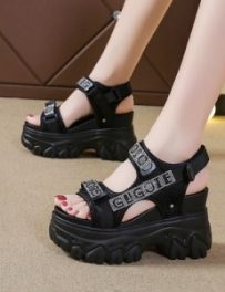 new thick-soled platform shoes