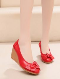 2026 new Korean version of genuine leather wedge heel white shoes spring and autumn women
